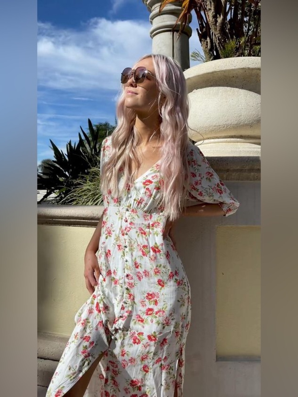 🆕 NWT MINKPINK White Floral Midi Dress with Pink and Green Print